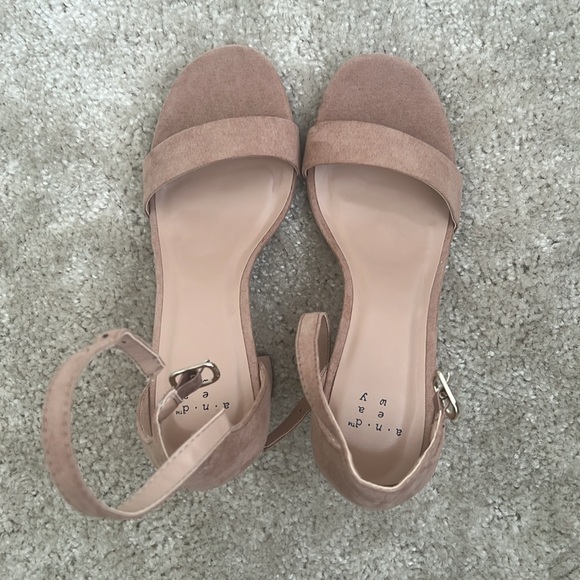 *Never Worn* Open Toed Ankle Strap Heels - Picture 2 of 3